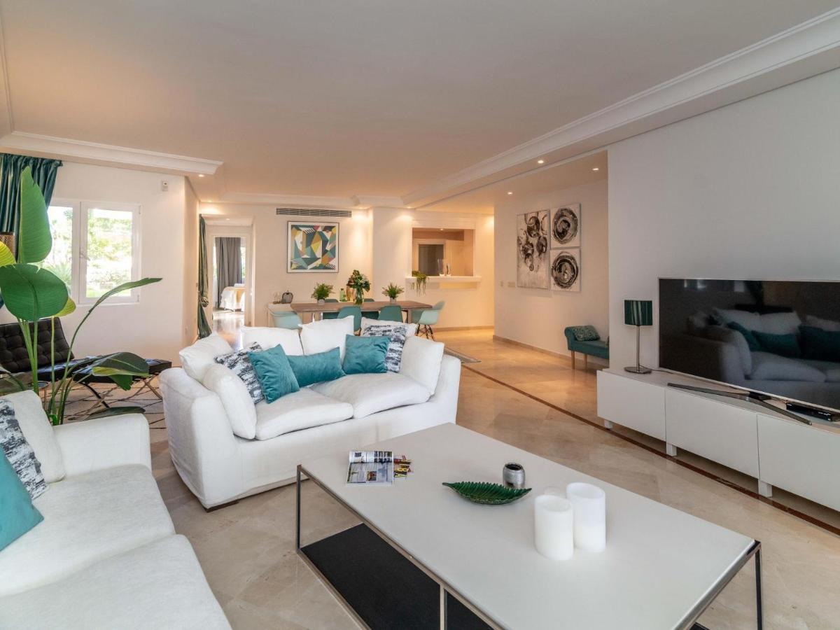 Appartement Vacation I Jardines De Ventura Del Mar, Walk To Puerto Banus Marina, A Minute From The Beach, Groundfloor, Family Friendly And Pool *