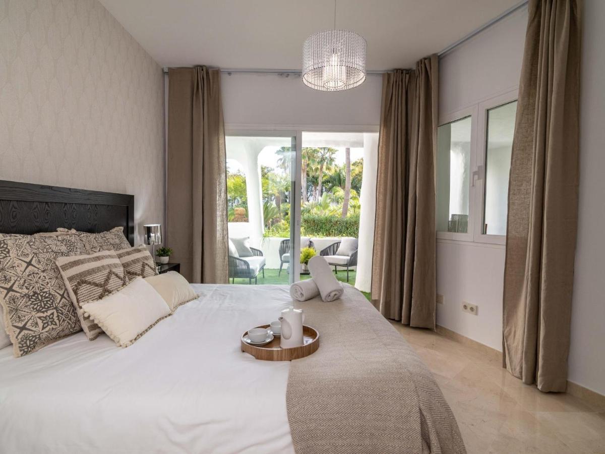 Appartement Vacation I Jardines De Ventura Del Mar, Walk To Puerto Banus Marina, A Minute From The Beach, Groundfloor, Family Friendly And Pool Marbella